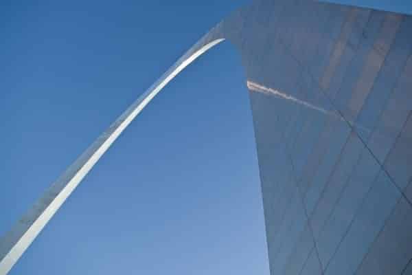 Photo of the St. Louis arch, one of the fun things to do in st louis